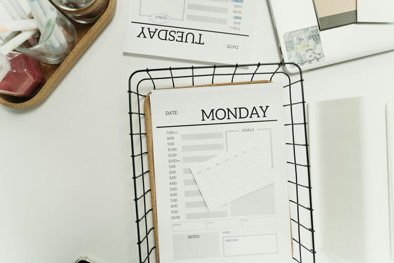 How to Set Realistic Weekly Goals That Boost Your Productivity